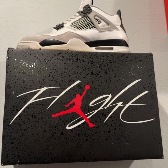 Jordan Athletic Shoes in White, Black, and Gray main image 4